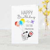 ドクターハッピーバースデーバルーンパーソナライズされた カード (黄色い花)