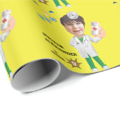 ドクターメディカルボーイ写真センセーショナルおもしろい誕生日 ラッピングペーパー (ロールコーナー)