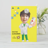 ドクターメディカルボーイ写真センセーショナルおもしろい誕生日 招待状 (スタンド正面)
