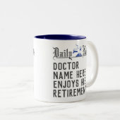 ドクター・コーヒー・マグの退職金 ツートーンマグカップ (正面右)