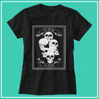 ドクロとバナーテキスト入り 女性用ブラック Tシャツ