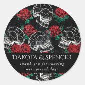 ドクロと赤いバラ | 現代ゴシックスタイルの感謝カード ラウンドシール (正面)