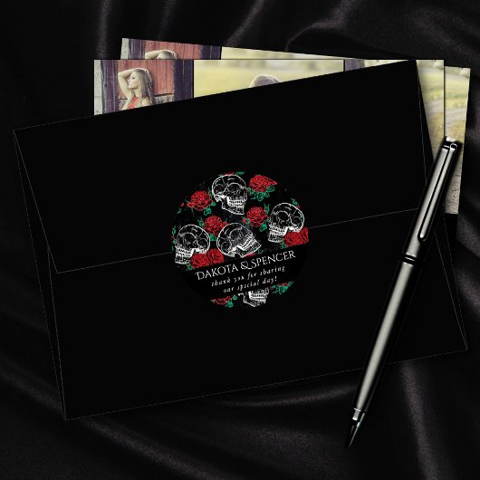 ドクロと赤いバラ | 現代ゴシックスタイルの感謝 ラウンドシール