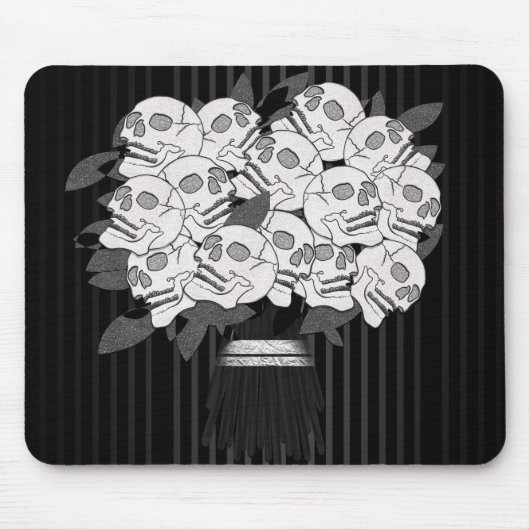 ドクロ薔薇のブーケ 黒と白のゴシック マウスパッド (正面)
