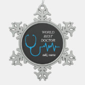 ドク最高のターが世界で最も高いドクを評価 スノーフレークピューターオーナメント (正面)