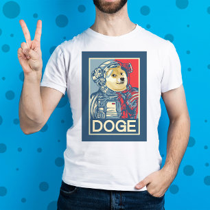 ドジェイン宇宙飛行士が月の暗号にドージおもしろい Tシャツ