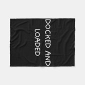 ドッキングおよびロードされたボートのキャプテンおもしろいボートの設計 フリースブランケット (正面(横))