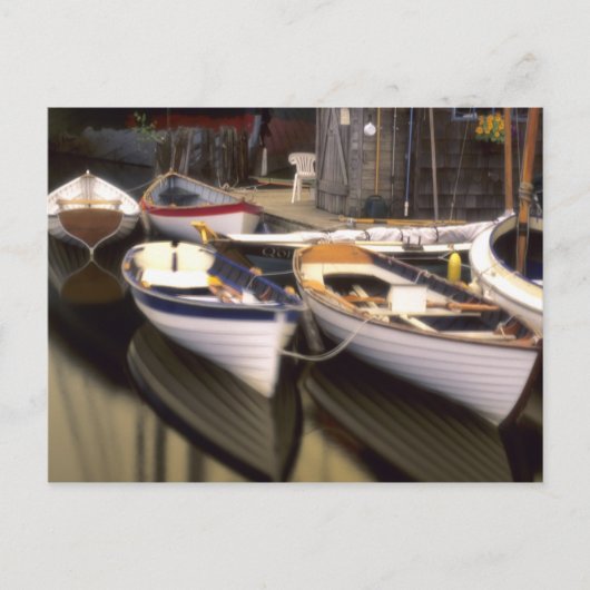 ドッキングされた4つのボートを囲む霧。 ポストカード (正面)