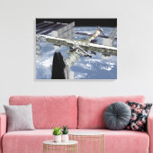 ドッキングしたシャトルのクローズアップ表示 キャンバスプリント (インサイチュ (リビング))