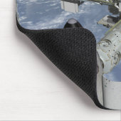 ドッキングしたシャトルのクローズアップ表示 マウスパッド (コーナー)