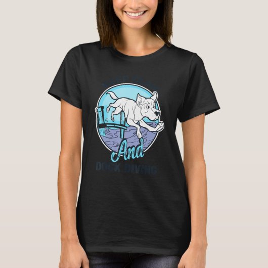 ドックダイビング大好き犬好きのためのKeep Calmデザイン Tシャツ (正面)