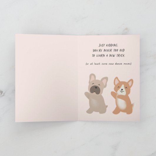 ドッグイヤー踊りドッグおもしろい誕生日カード カード (内部)