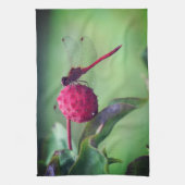 ドッグウッドフルーツの赤いトンボ閉じる キッチンタオル (縦)