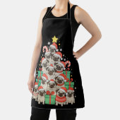 ドッグパグクリスマスツリークリスマスパパママ家族 エプロン (インサイチュ)