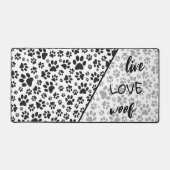 ドッグポーズブラックアンドホワイト水玉模様 デスクマット (正面)