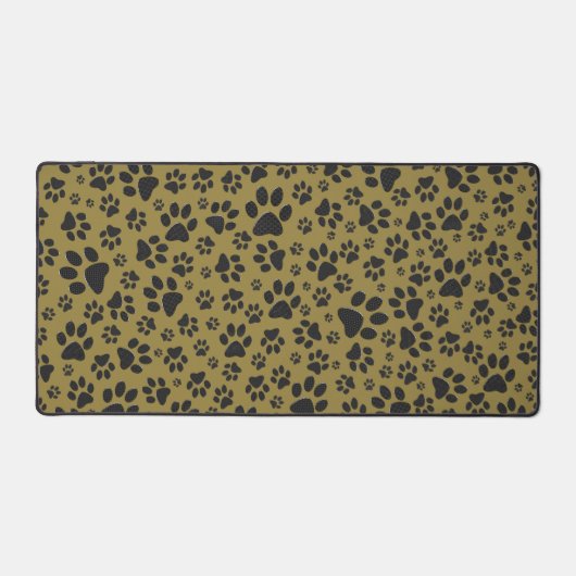 ドッグポーズブラック&ホワイト水玉模様オン軍隊金ゴールド デスクマット (正面)