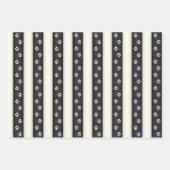 ドッグポープリントオンブラック&アンティークホワイトストライプズ ラッピングペーパーシート (正面)