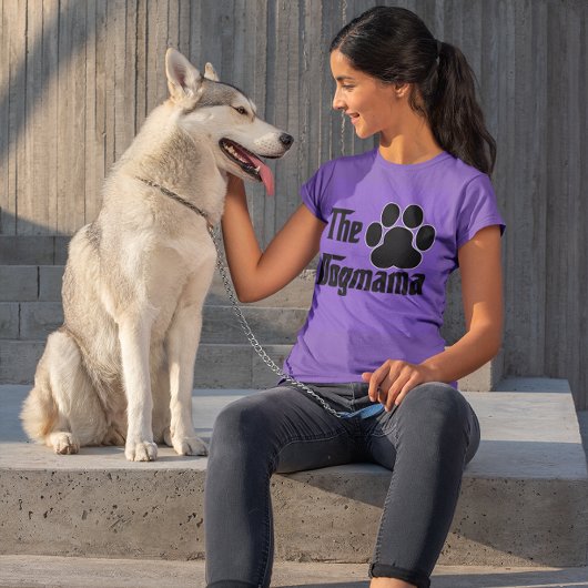 ドッグママの犬のペットの足あと 楽しい Tシャツ