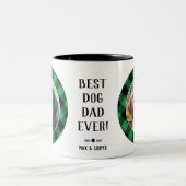 ドッグ最高のパパの写真の名前（緑） ツートーンマグカップ (中央)