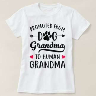 ドッグ祖母から人間祖母へのギフトTシャツ Tシャツ