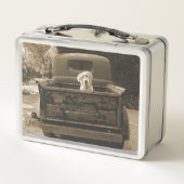 ドッジから出る – 犬の写真 メタルランチボックス (裏面)