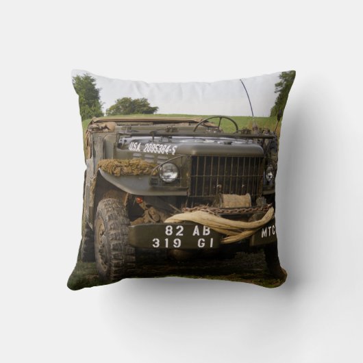 ドッジWC 57 クッション (裏面)