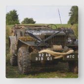 ドッジWC 57 スクエア壁時計 (正面)