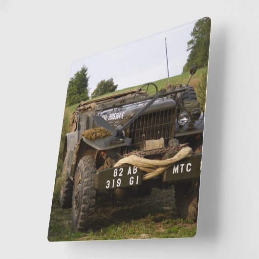 ドッジWC 57 スクエア壁時計 (傾斜)