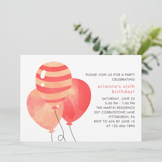 ドットとバルーンかわいらし付き誕生祝い 招待状 (スタンド正面)