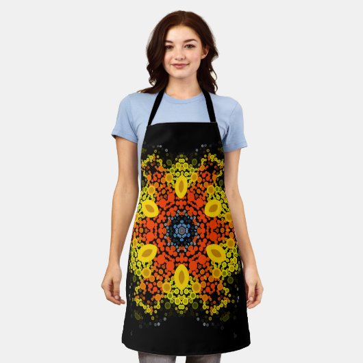 ドットマンダラフラワーイエローオレンジとブルー エプロン (着用した状態)