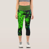 ドットマンダラフラワーグリーンとブラック カプリレギンス (正面)
