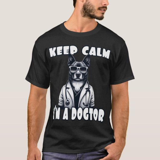 ドッ保ガーに落ち着け Tシャツ (正面)