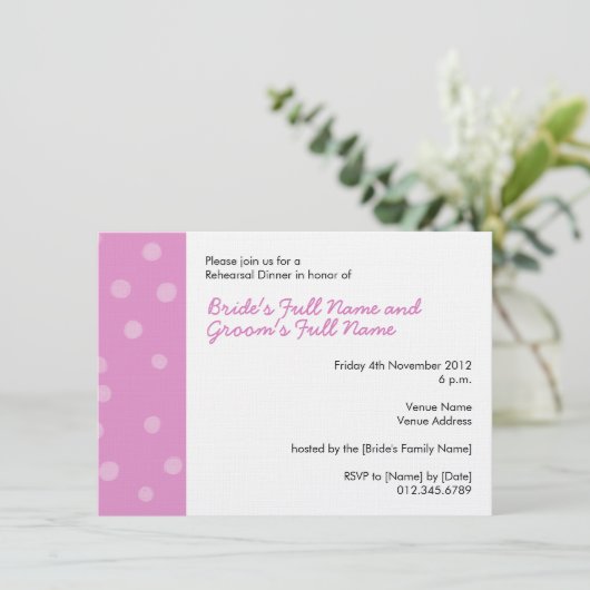 ドッ色彩の鮮やかトピンク色のリハーサルディナー招待状 招待状 (スタンド正面)