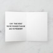 ドナおもしろいルド・トランプ・フェイク・ニュース誕生日 カード (内部)