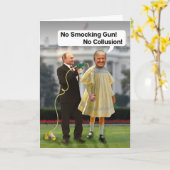 ドナおもしろいルド・トランプ・プーチンが銃をスモッキングするジョーク カード (黄色い花)
