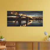 ドナウ川の橋の上にクリスマスライト。 キャンバスプリント (インサイチュ (リビング))