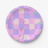 ドナッモダントが赤ちゃん市松模様にシャワーを振り掛ける ペーパープレート (正面)