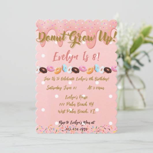 ドナツは女の子を育てるドナツをテーマにした誕生日パーティー 招待状 (スタンド正面)