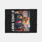 ドナルドトランプキャットナインベビー フリースブランケット (正面(横))