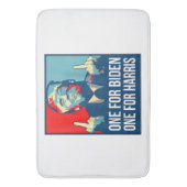 ドナルドトランプ中指バイデン氏ハリスアメリカレ バスマット (正面縦)