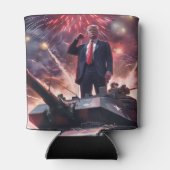 ドナルドトランプ2024軍隊ヒーローPro-Trump おもしろい AI 缶クーラー (裏面)