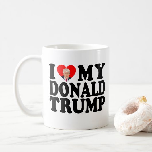 ドナルド・トランプを愛す 第47代大統領 コーヒーマグカップ (ドーナツ)