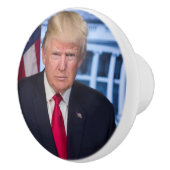 ドナルド・トランプ公式大統領のポートレート セラミックノブ (右)