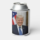 ドナルド・トランプ公式大統領のポートレート 缶クーラー (缶裏面)