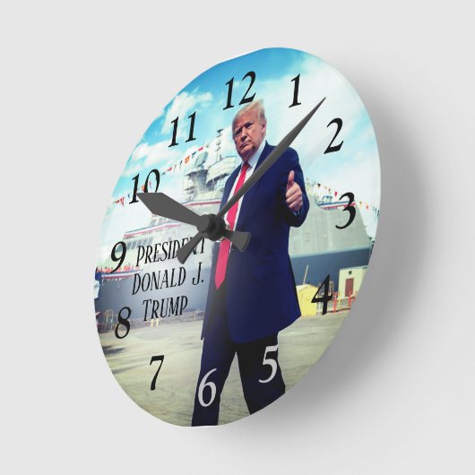 ドナルド・トランプ大統領が海軍艦艇を支持 ラウンド壁時計 (傾斜)