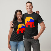 ドナルド・トランプ大統領と共和党ゾウ・マス Tシャツ (ユニセックス)