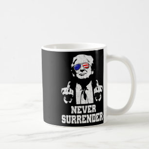 ドナルド・トランプ大統領の中指を降伏させる コーヒーマグカップ