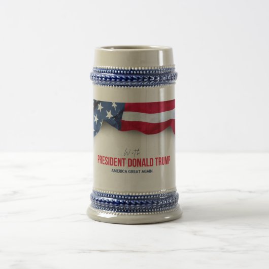 ドナルド・トランプ大統領記念シュタイン ビールジョッキ (中央)