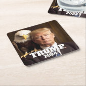 ドナルド・トランプ2024写真 – 肩にハゲのワシ スクエアペーパーコースター (アングル)