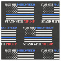 ドナルド・トランプ2024警官とスタンド